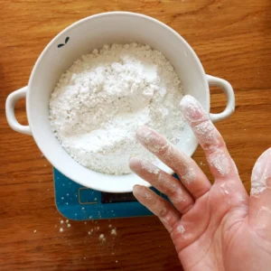 čistý domácí škrob na škrobení kasanic.